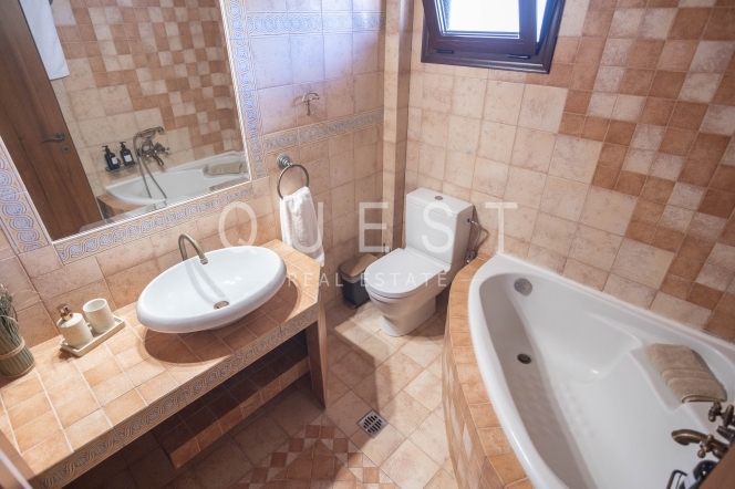https://www.questrealty.gr/images/properties/219455391.jpg
